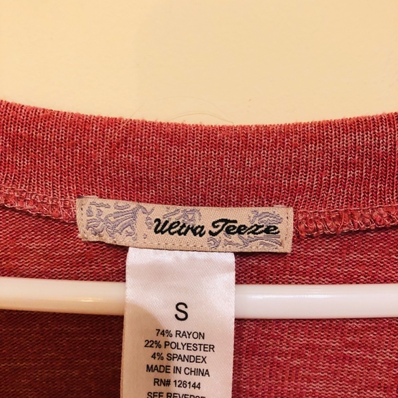 UNLISTED T-shirt w/ asymmetrical bottom, burnt orange - Picture 3 of 3